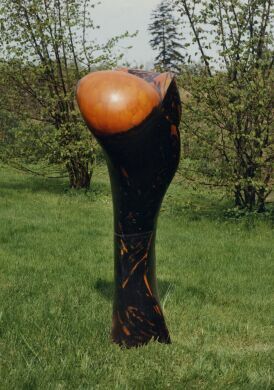 Red Boneform 127 cm. Belongs to Slagelse Gymnasium